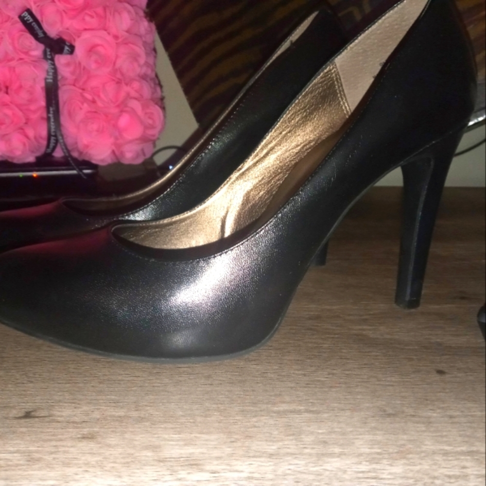 Perfect working girl heel!